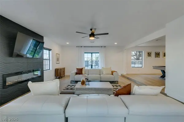 1860 Ski Slope CIR, Las Vegas, NV 89117