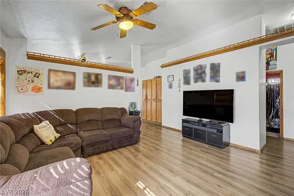 6352 Gold Canyon DR, Las Vegas, NV 89156