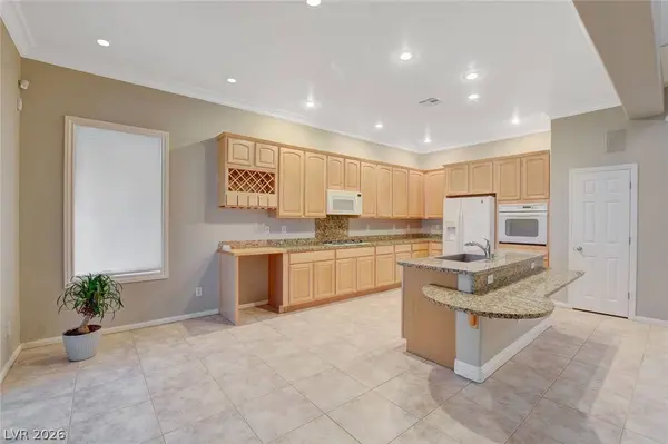 10616 Eagle Nest ST, Las Vegas, NV 89141