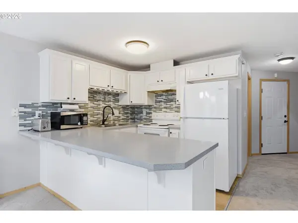 8412 NE 37TH CIR, Vancouver, WA 98662