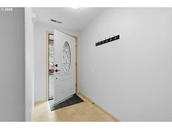 8412 NE 37TH CIR, Vancouver, WA 98662