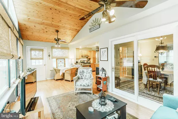 338 BROWN ST, Burlington, NJ 08016