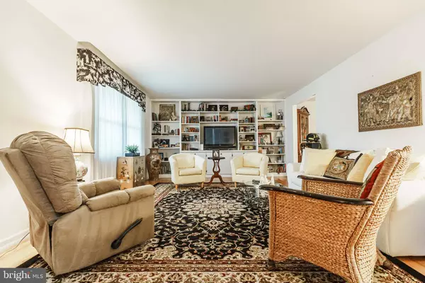 338 BROWN ST, Burlington, NJ 08016