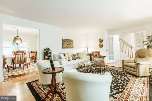 338 BROWN ST, Burlington, NJ 08016