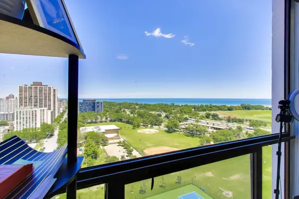 4343 N Clarendon AVE #1918, Chicago, IL 60613