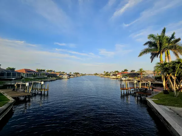 Cape Coral Canals Freshwater or Gulf Access
