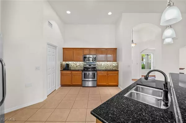 1516 SW 29th ST, Cape Coral, FL 33914