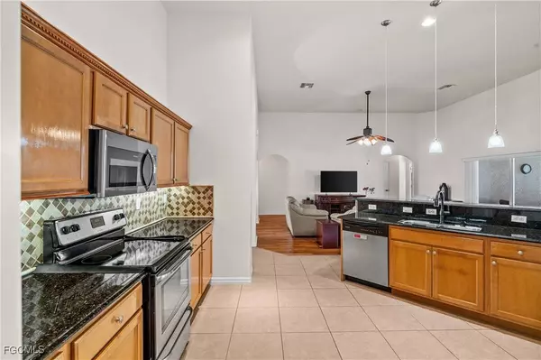 1516 SW 29th ST, Cape Coral, FL 33914