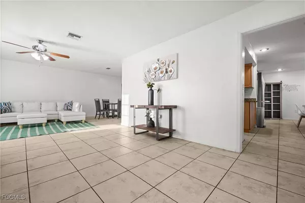 3630 SW 6th AVE, Cape Coral, FL 33914