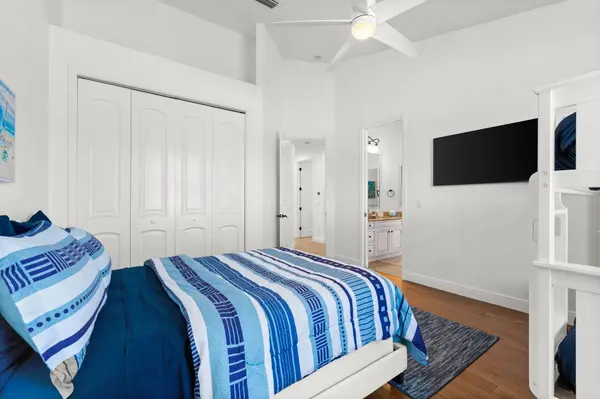 3041 SW 11th Pl, Cape Coral, FL 33914-4227