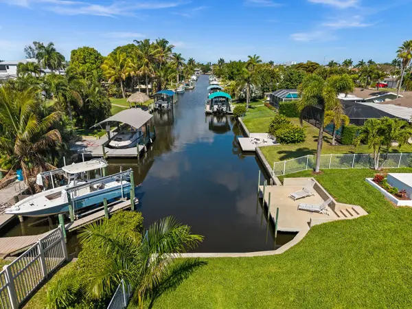 1460 Venetian Ct, Cape Coral, FL 33904-9721
