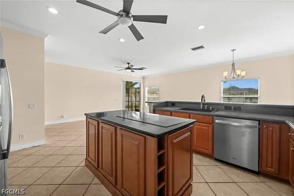 2017 Cape Heather CIR, Cape Coral, FL 33991