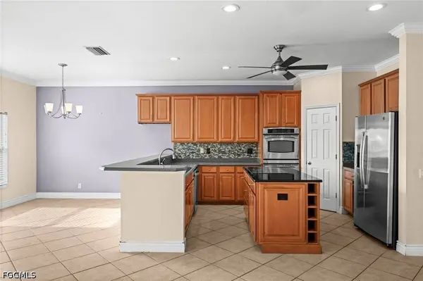 2017 Cape Heather CIR, Cape Coral, FL 33991