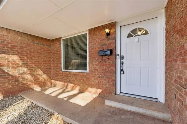 10904 N Blackwelder AVE, Oklahoma City, OK 73120