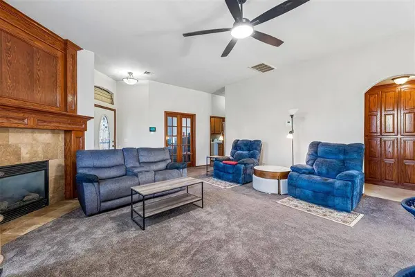 4712 Elk Creek DR, Yukon, OK 73099