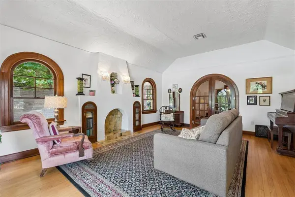 2860 NW 20th ST, Oklahoma City, OK 73107