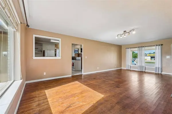 417 S Grand ST, Crescent, OK 73028