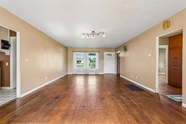417 S Grand ST, Crescent, OK 73028