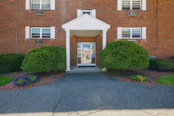 39 Pleasant Street #4C, Northborough, MA 01532