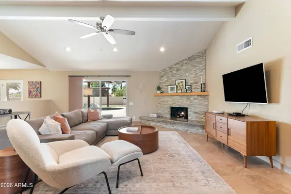 5601 E CHARTER OAK Road, Scottsdale, AZ 85254