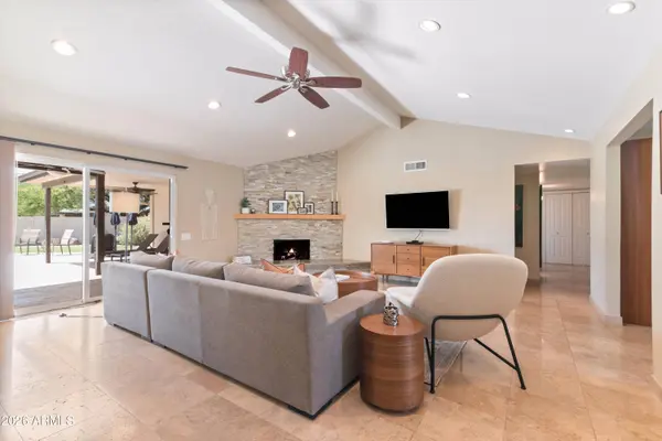 5601 E CHARTER OAK Road, Scottsdale, AZ 85254