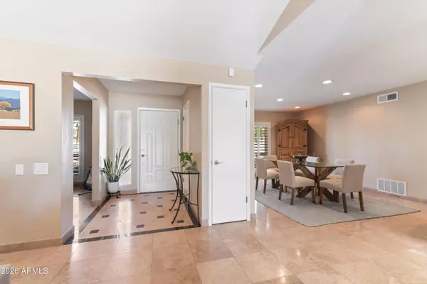 5601 E CHARTER OAK Road, Scottsdale, AZ 85254