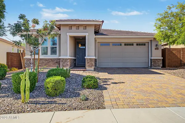 13742 W CHUCKS Avenue, Peoria, AZ 85383
