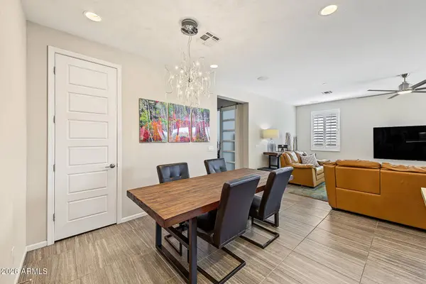 13742 W CHUCKS Avenue, Peoria, AZ 85383