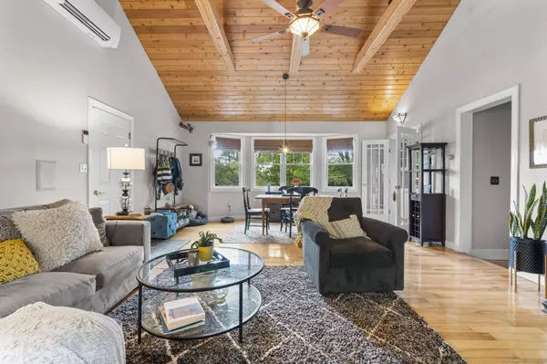 123 George Street, Middletown, CT 06457