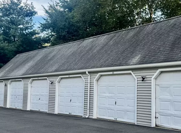 120 Brentwood Drive #120, Wallingford, CT 06492