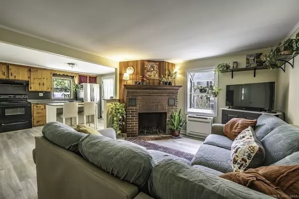 10 Massasoit Road, Middlefield, CT 06455