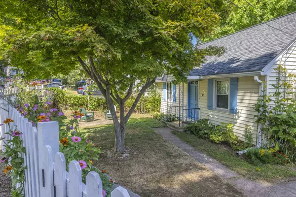 10 Massasoit Road, Middlefield, CT 06455