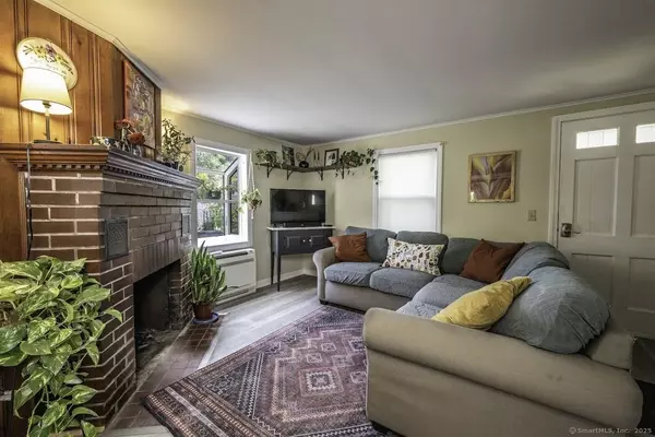 10 Massasoit Road, Middlefield, CT 06455