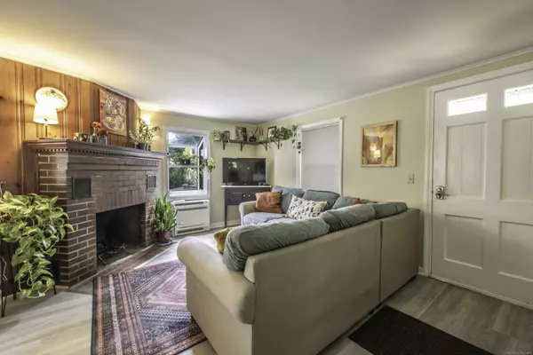 10 Massasoit Road, Middlefield, CT 06455