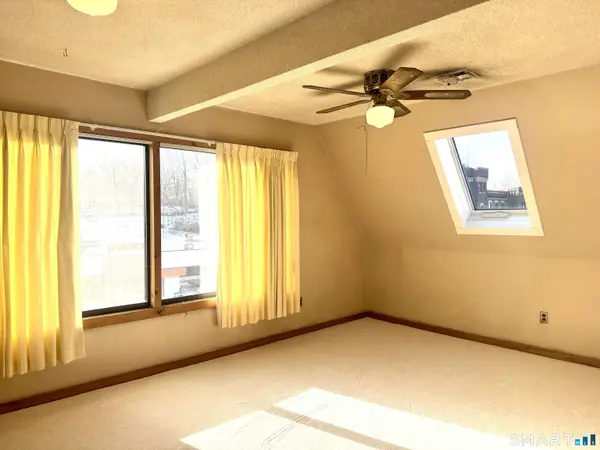 264 East Main Street, Meriden, CT 06450