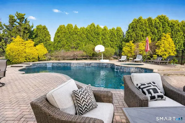 135 Saddle Hill Drive, Middletown, CT 06457