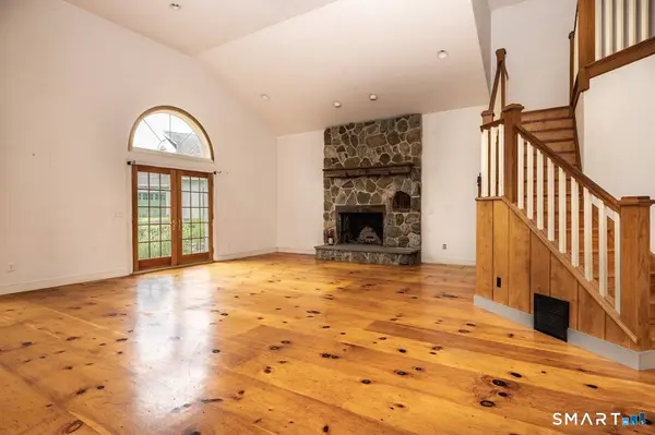 19 High Street, Middlefield, CT 06455