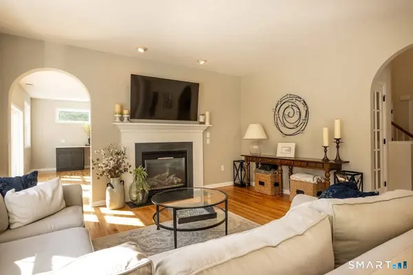 13 Larkspur Drive, Haddam, CT 06441