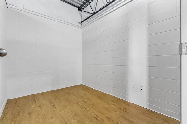 200, 10041 81 Ave NW, Edmonton, AB T6E 1W7