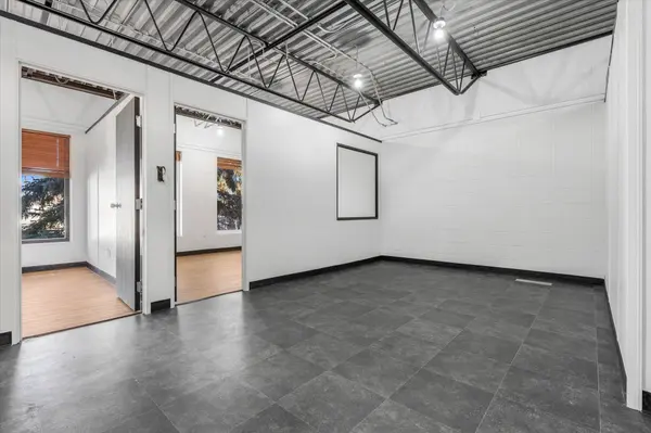 200, 10041 81 Ave NW, Edmonton, AB T6E 1W7