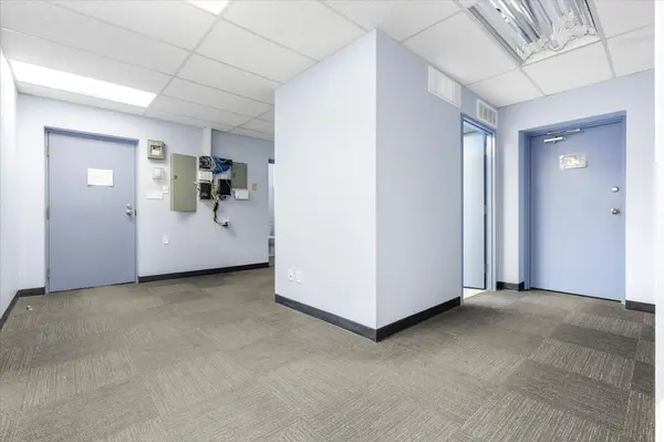 back office, 10047 81 Ave NW, Edmonton, AB T6E 1W7