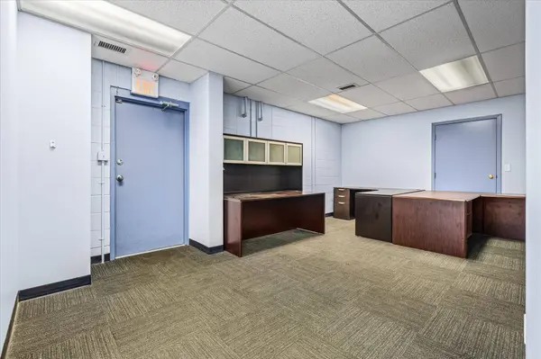 back office, 10047 81 Ave NW, Edmonton, AB T6E 1W7
