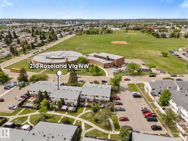 210 ROSELAND VG NW, Edmonton, AB T5E 5R6