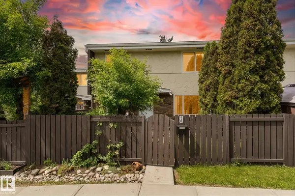 210 ROSELAND VG NW, Edmonton, AB T5E 5R6