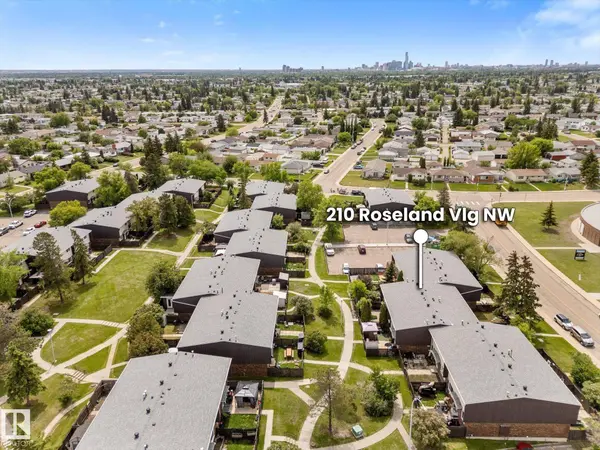 210 ROSELAND VG NW, Edmonton, AB T5E 5R6