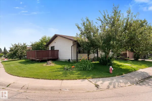 42 MCNABB CR, Stony Plain, AB T7Z 1G8