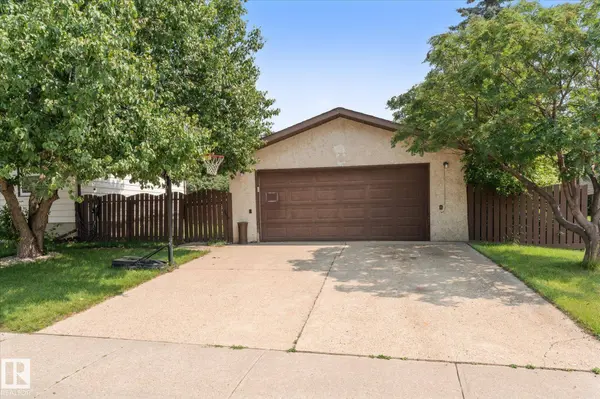 42 MCNABB CR, Stony Plain, AB T7Z 1G8