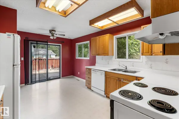 42 MCNABB CR, Stony Plain, AB T7Z 1G8