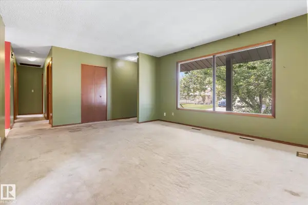 42 MCNABB CR, Stony Plain, AB T7Z 1G8