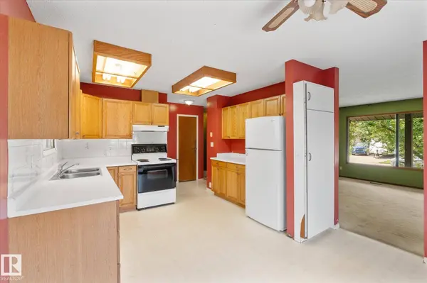 42 MCNABB CR, Stony Plain, AB T7Z 1G8